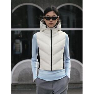 Zara Womens Puffer Vest XS Ivory Black Full Zip Hooded Outerwear 8073/211 NWT